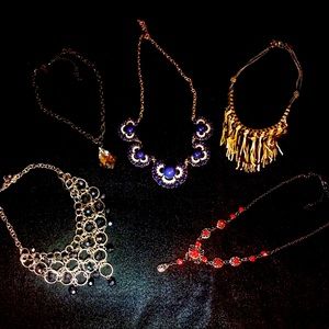 Bundle of 5 statement piece necklaces! 😮🔥